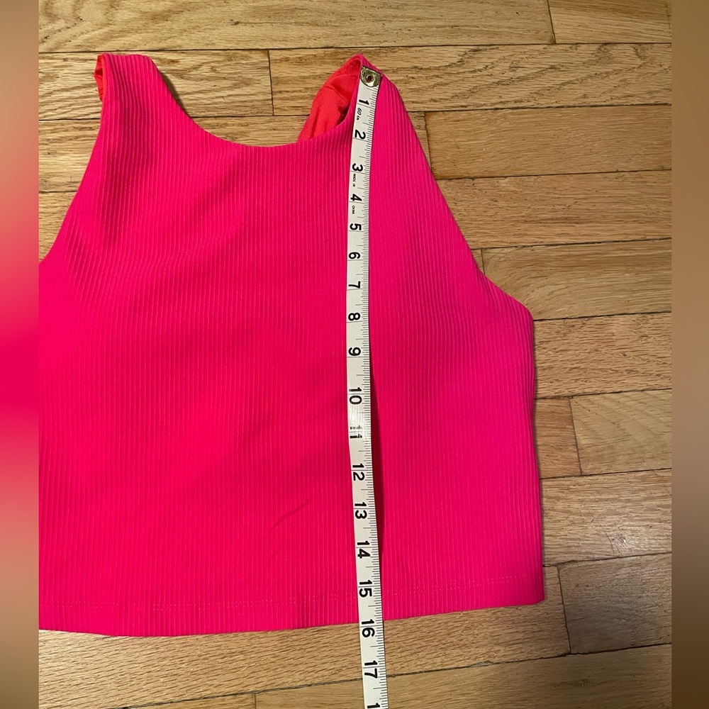 Vively Vibrant Pink Ribbed Women's Cropped Tank Top/Sports Bra L - Picture 6 of 7